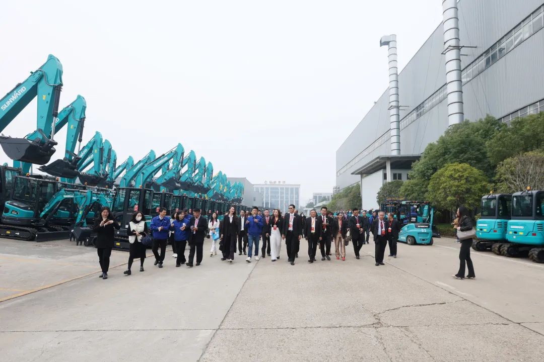 泰国代表团到访江南游戏智能