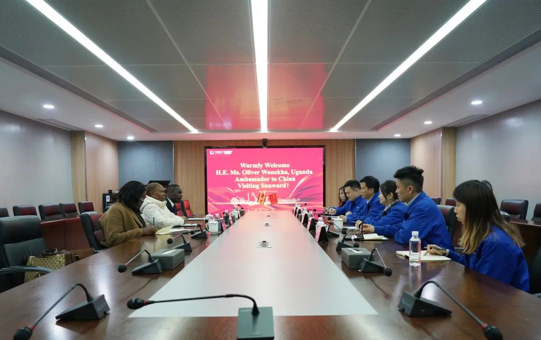 乌干达驻华大使到访江南游戏智能