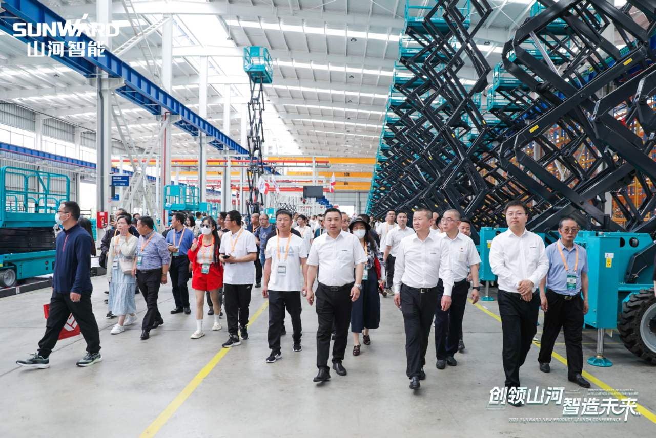 千人齐聚、爆品出击！江南游戏智能新品推介会圆满举办