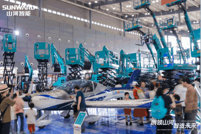 闪耀2023 CICEE！看江南游戏智能“明星产品”有多“炫”