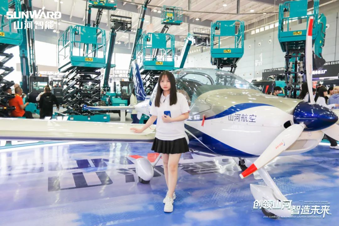 闪耀2023 CICEE！看江南游戏智能“明星产品”有多“炫”