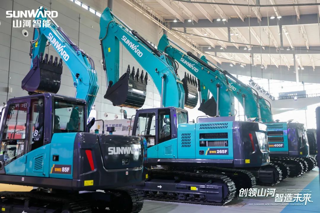 精品出击、互动不断!江南游戏智能F系列挖掘机闪耀长沙展