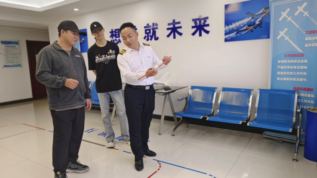 湖南江南游戏通航获CCAR-141部民用航空器驾驶员学校运行合格证