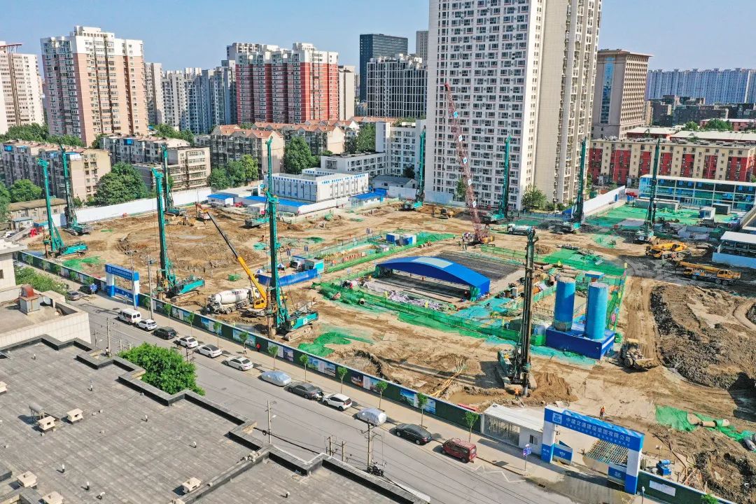 闪耀首都！江南游戏智能旋挖钻机集群助力民生工程