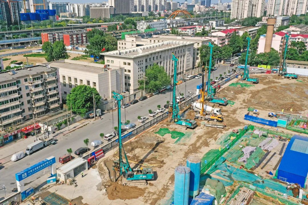 闪耀首都！江南游戏智能旋挖钻机集群助力民生工程