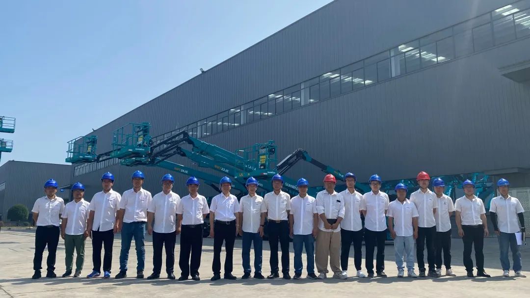 新能源家族再添“新丁”!江南游戏智能三款电动臂式高空作业平台齐下线