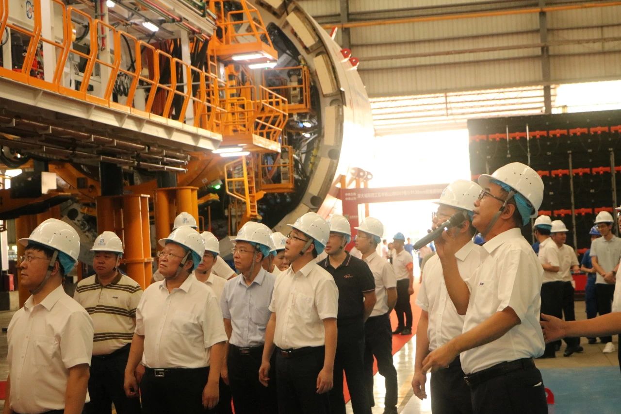 中铁江南游戏粤港澳大湾区首台大直径双模盾构机成功下线