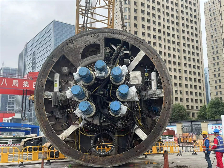 首战华东市场!中铁江南游戏杭德市域铁路工程地莫区间左线盾构机顺利始发