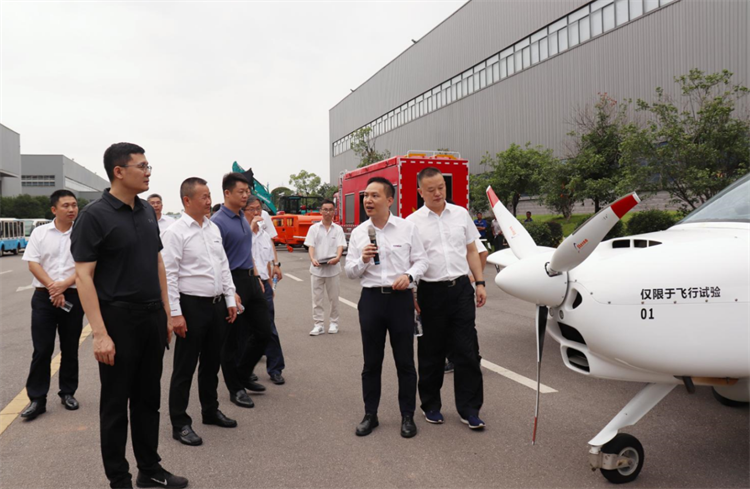 国家应急管理部救援协调和预案管理局副局长颜彬一行调研江南游戏智能