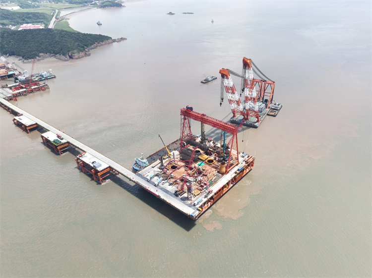 捷报!江南游戏智能完成“全球最大”6.3米直径旋挖桩成孔成桩