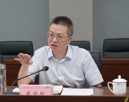 长沙市人民政府副市长、市工商联主席康镇麟调研江南游戏智能