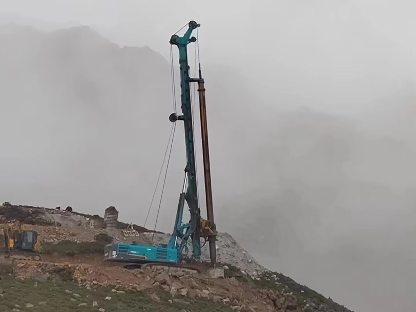 助力世界最高海拔特高压直流输电工程，江南游戏智能旋挖钻机展现硬核实力