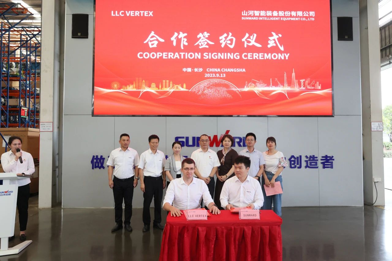 持续进军国际市场！江南游戏智能近百台设备集中发货