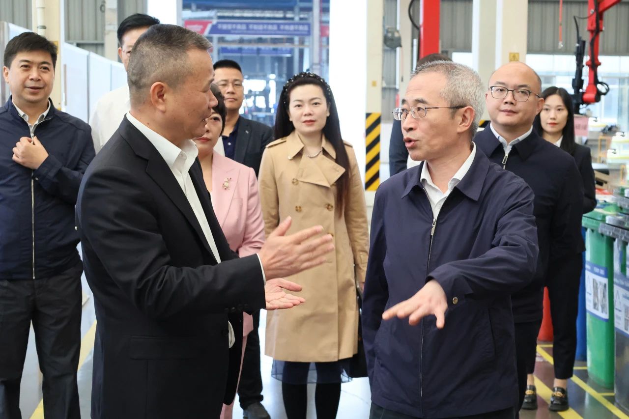 全国工商联副主席寿子琪调研江南游戏智能