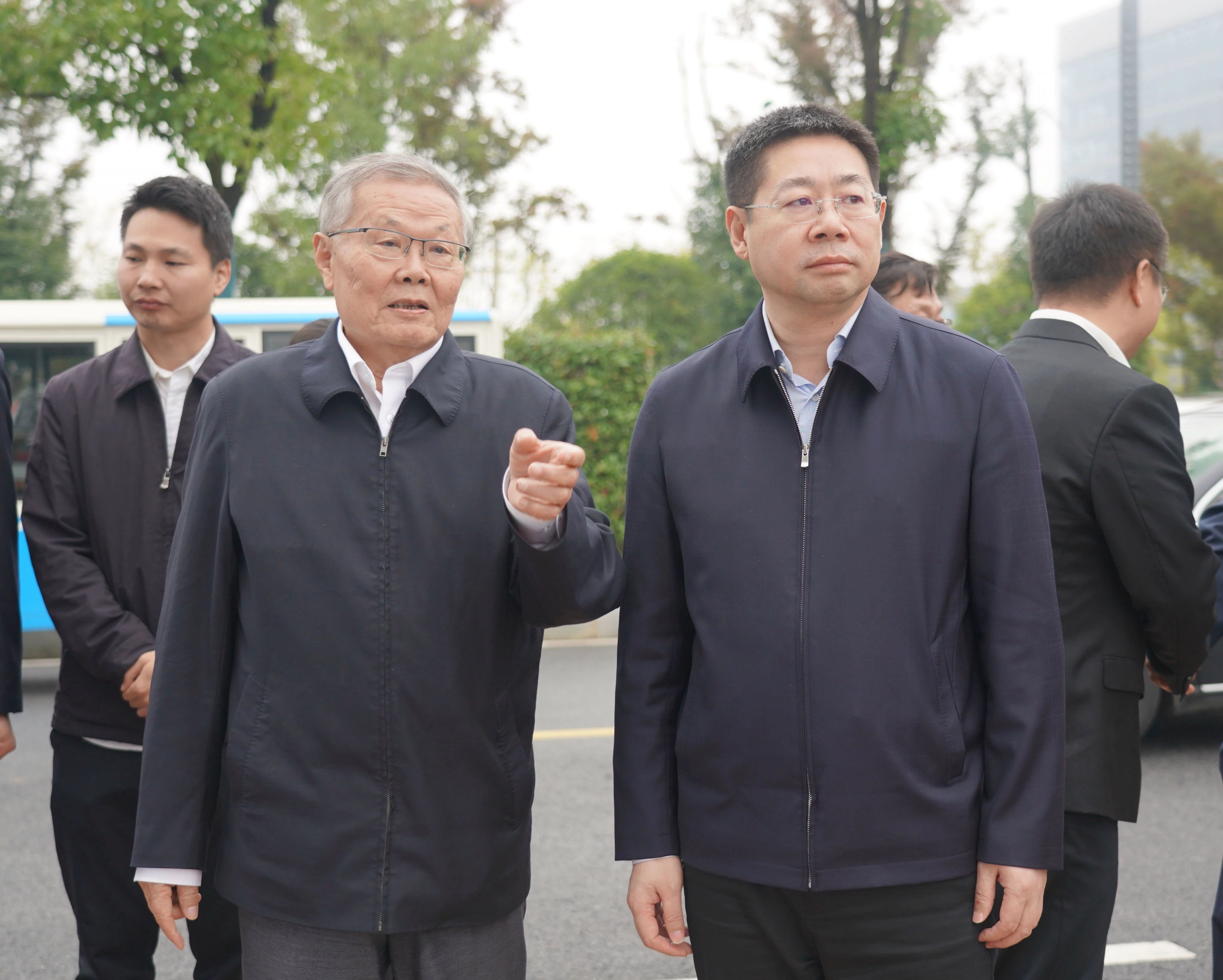 全国节水办主任蒋牧宸调研江南游戏智能节水工作