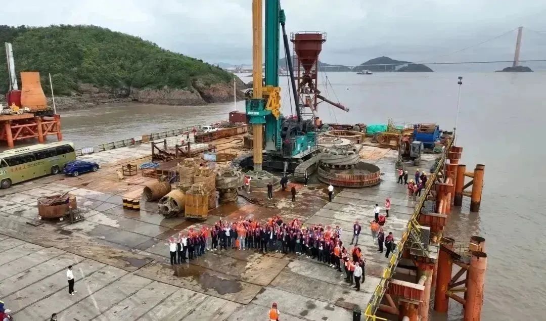 全面告捷！江南游戏智能超级旋挖钻机圆满完成甬舟铁路西堠门公铁两用大桥桩基施工任务