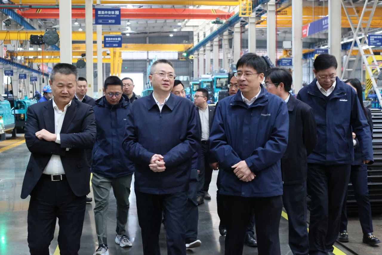 长沙市人民政府副市长康镇麟调研江南游戏智能