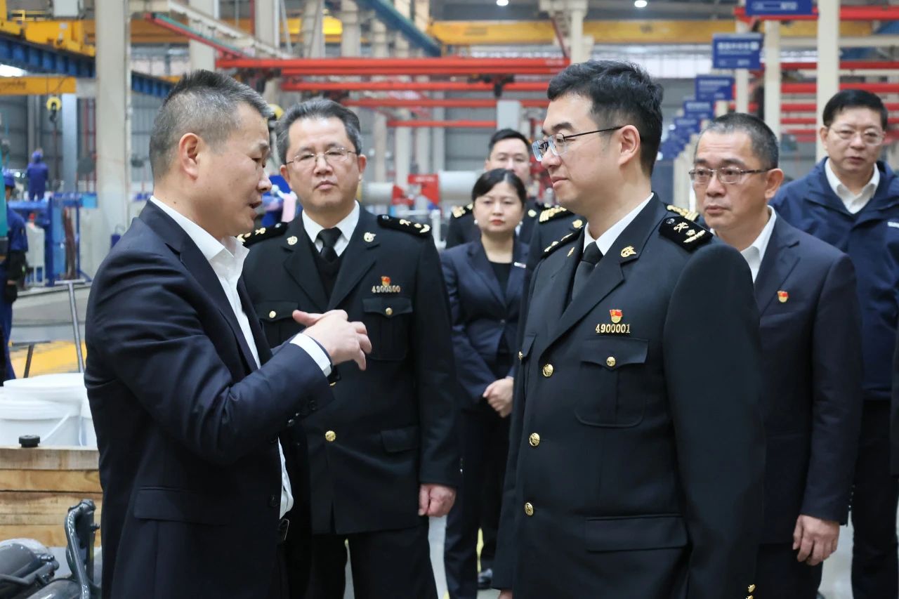 长沙海关党委书记、关长沈大为调研江南游戏智能