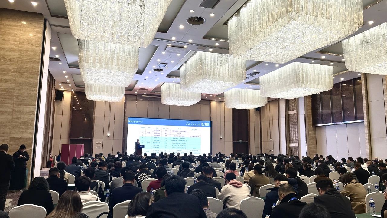 “爆品”来袭，签单不断！ 江南游戏智能盛装亮相第八届全国高空作业平台租赁大会