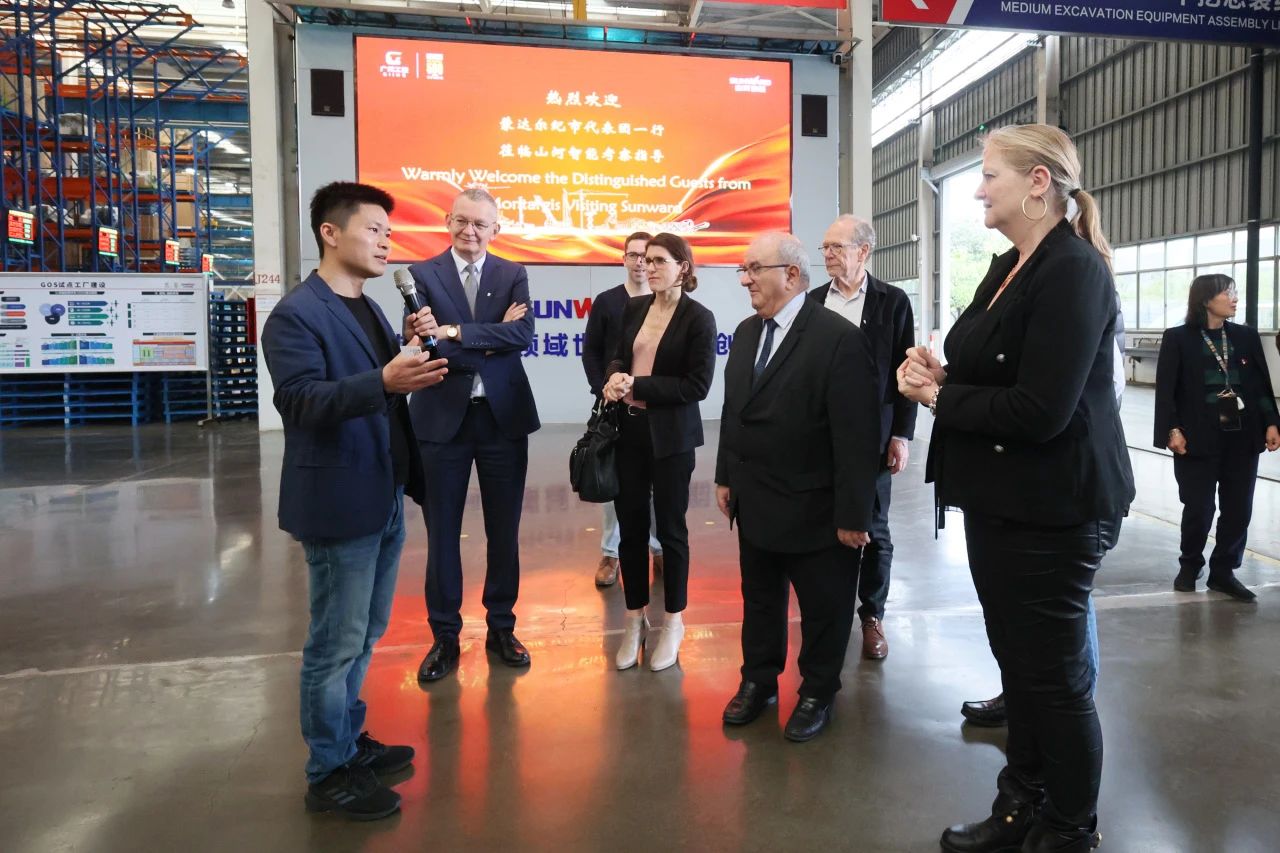 蒙达尔纪市代表团一行考察江南游戏智能