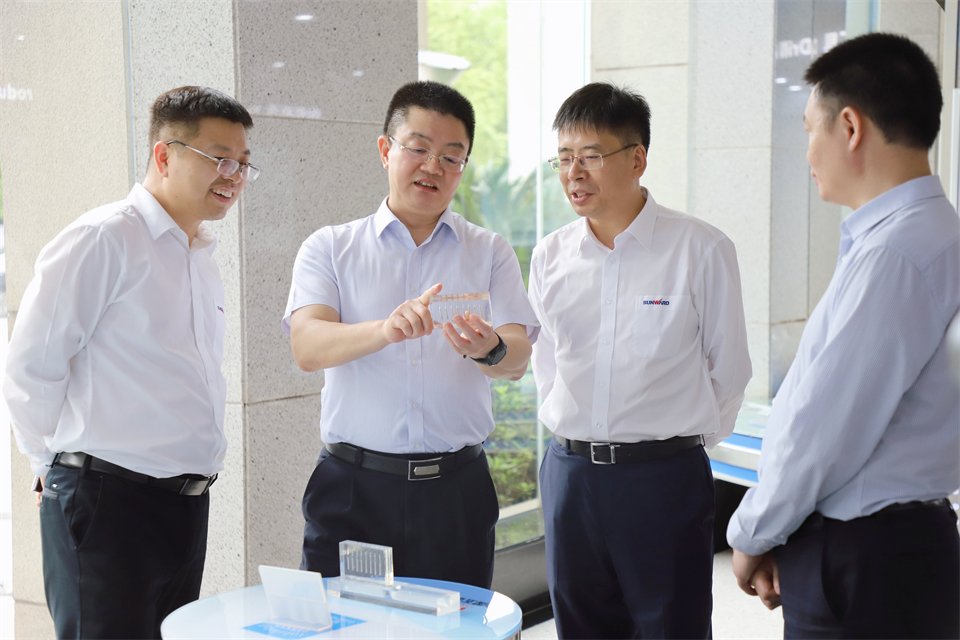 “双向奔赴 合作共赢”江南游戏智能与中钨高新签订战略合作协议
