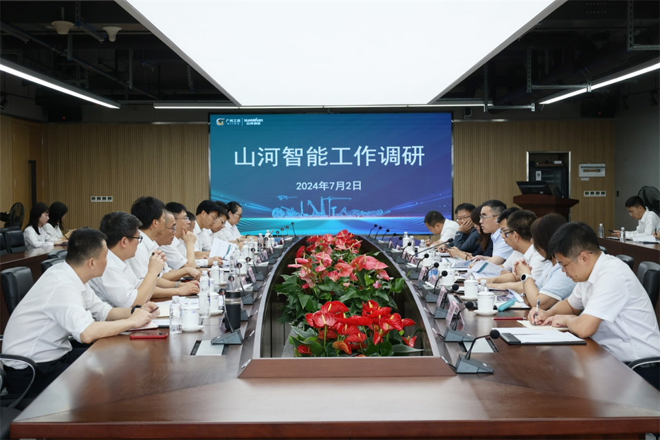 广州工控集团总经理王福铸调研江南游戏智能生产经营工作
