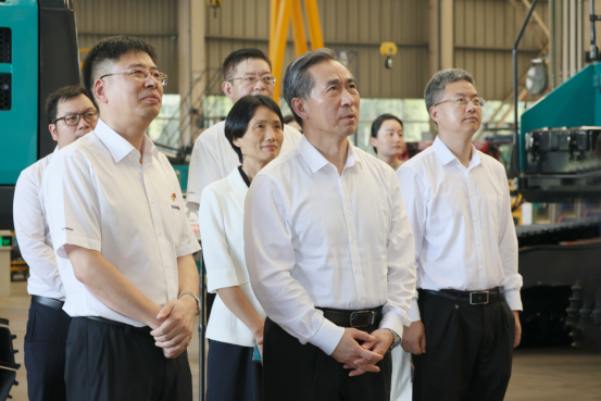 中国贸促会会长任鸿斌调研江南游戏智能