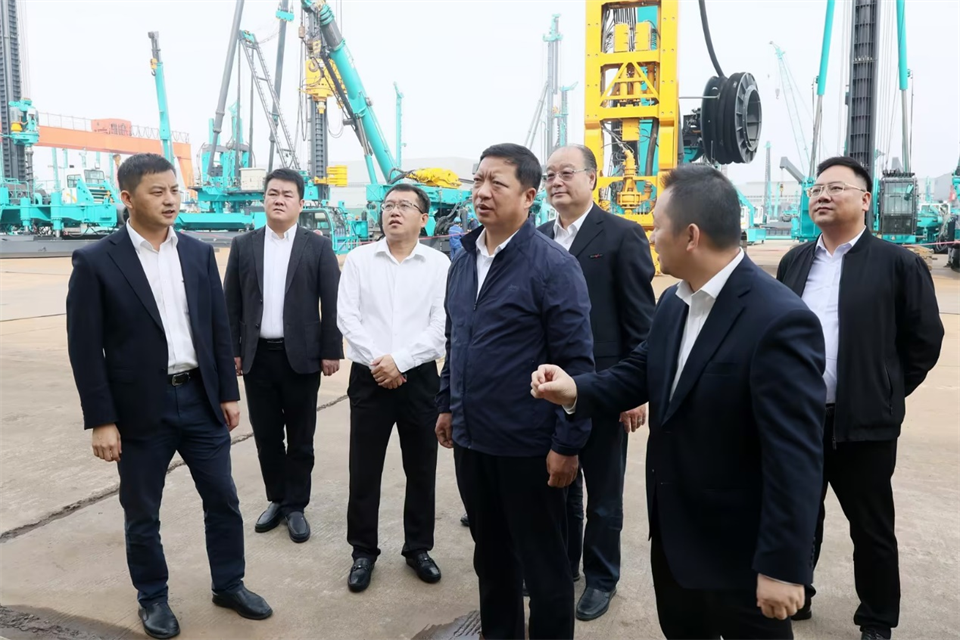 同船出海，共赢未来！中铁九局副总经理刘峻峰一行到访江南游戏智能