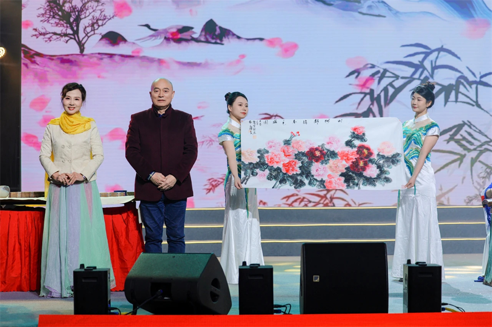 创新引领价值 理想成就未来——庆祝江南游戏智能成立25周年表彰大会暨文艺晚会隆重举行