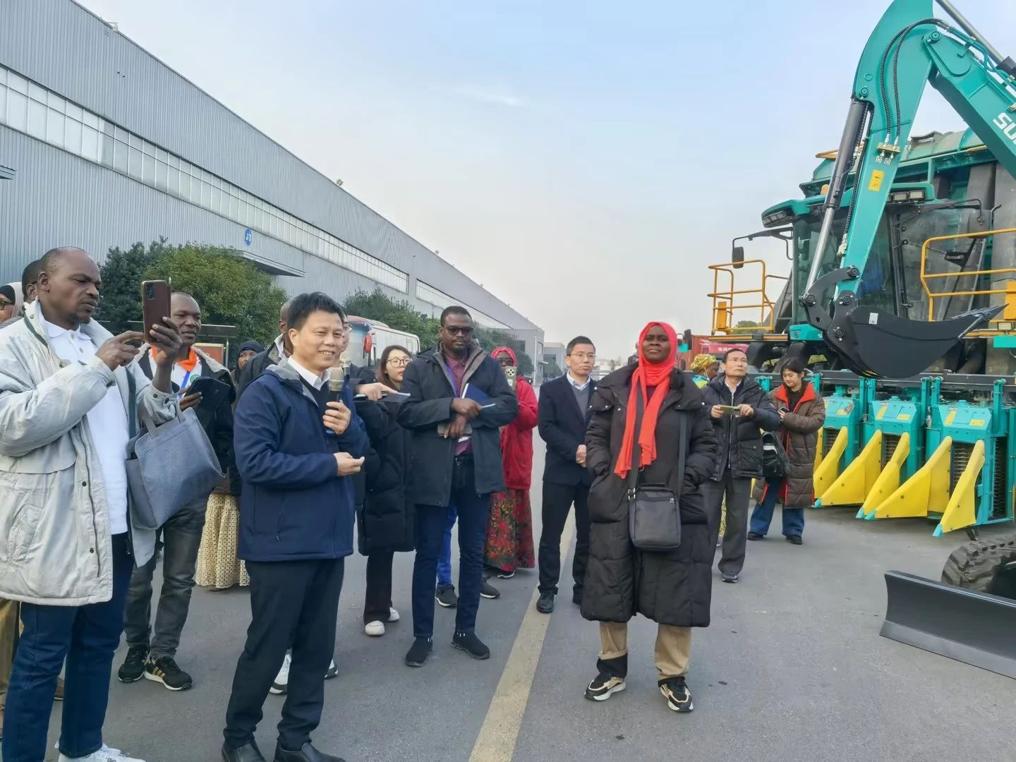 尼日尔农业管理和技术研修班调研江南游戏智能