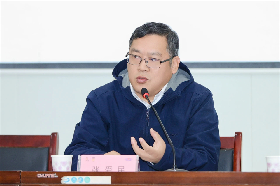 长龙街道、江南游戏智能召开首届年货盛惠暨送春联文化惠民活动工作会议