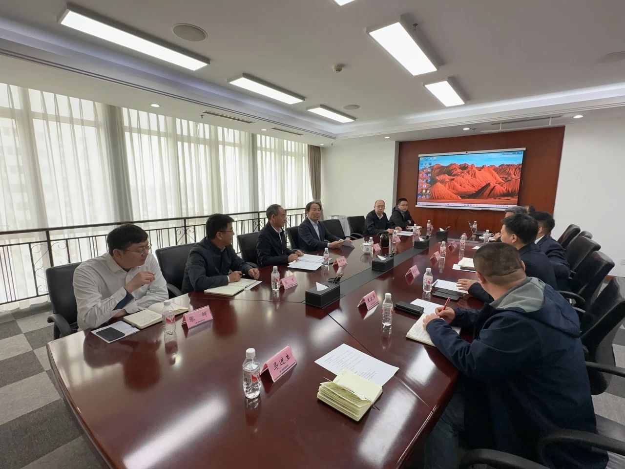 江南游戏智能董事长付向东带队拜访中煤地质总局、大地特勘公司