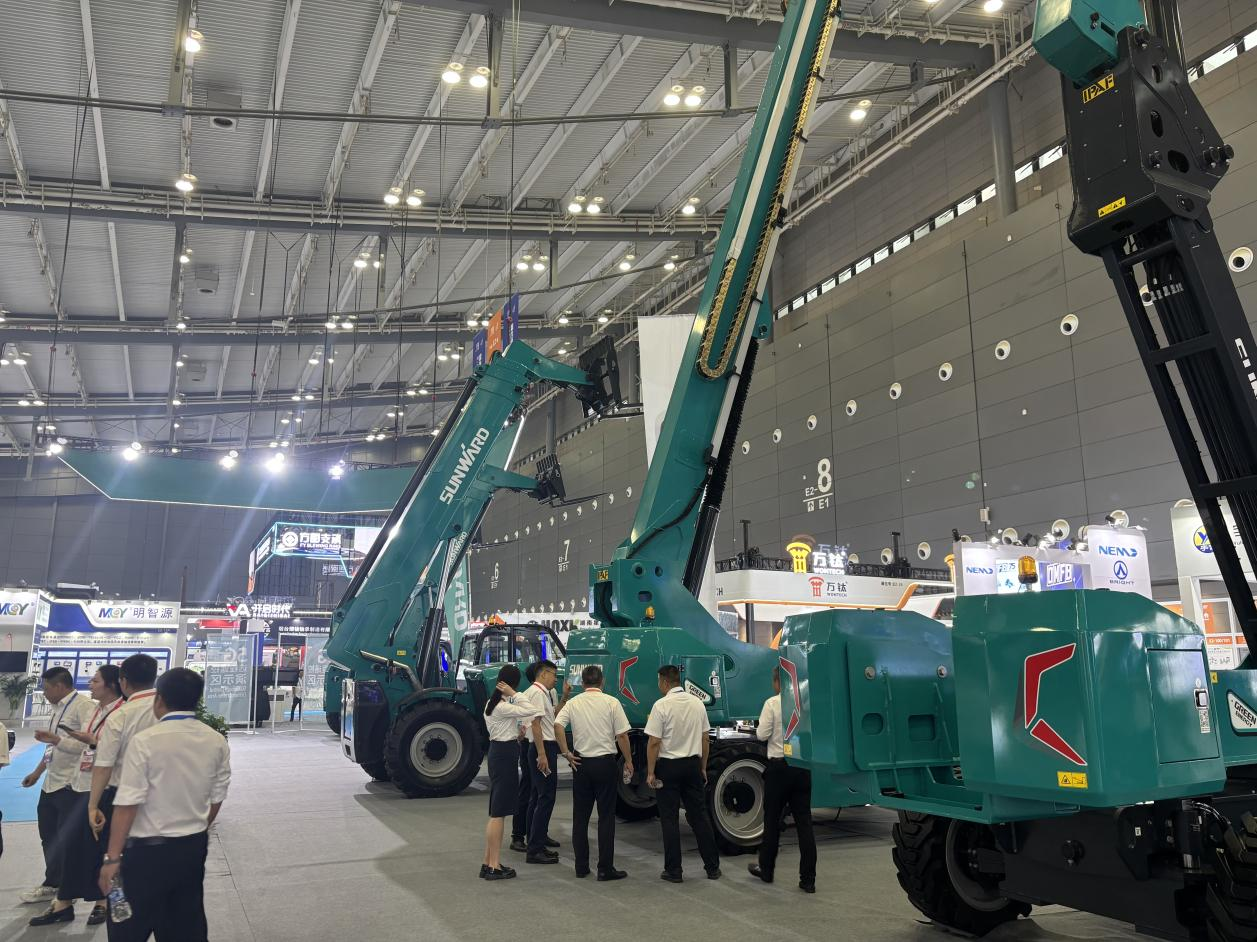 2025 CICEE | 江南游戏智能SWT34JE-P电动直臂式高空作业平台重磅发布！