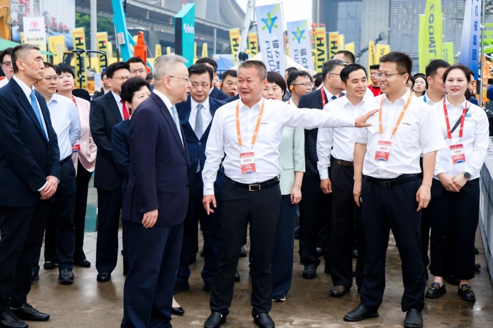 2025 CICEE | 江南游戏智能实力闪耀2025长沙国际工程机械展