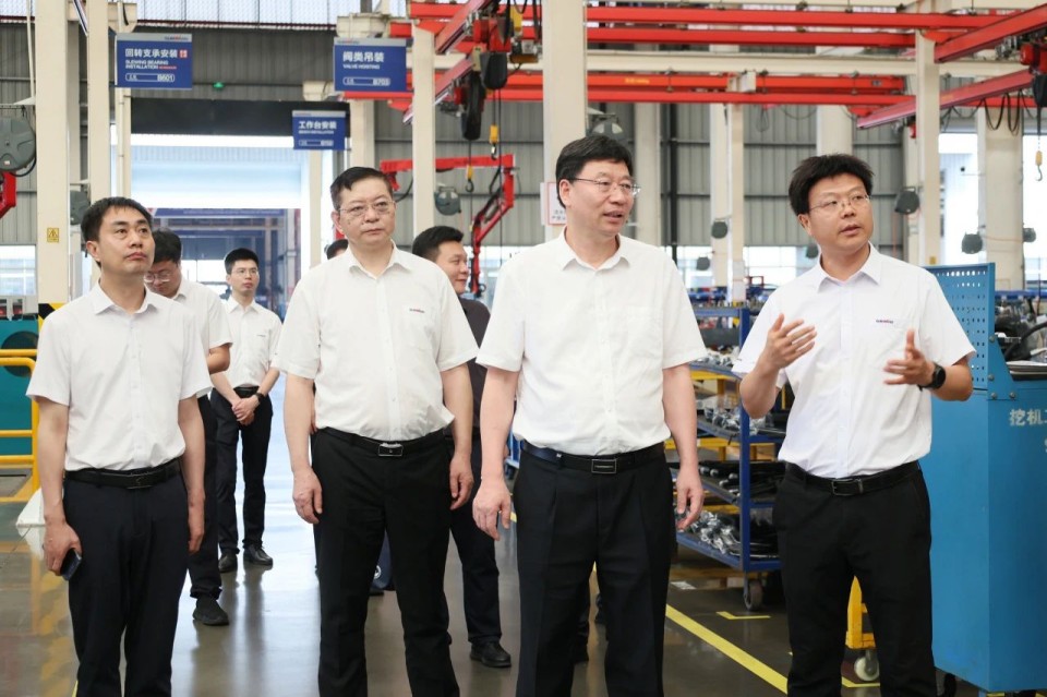 中国工程院院士、中南林业科技大学党委书记吴义强一行到江南游戏智能开展访企拓岗活动