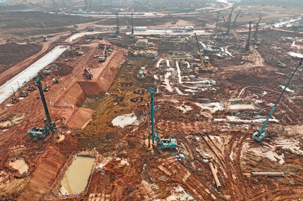 刷新“进度条”、构筑新地标！江南游戏智能旋挖集群助力长沙奥体中心建设