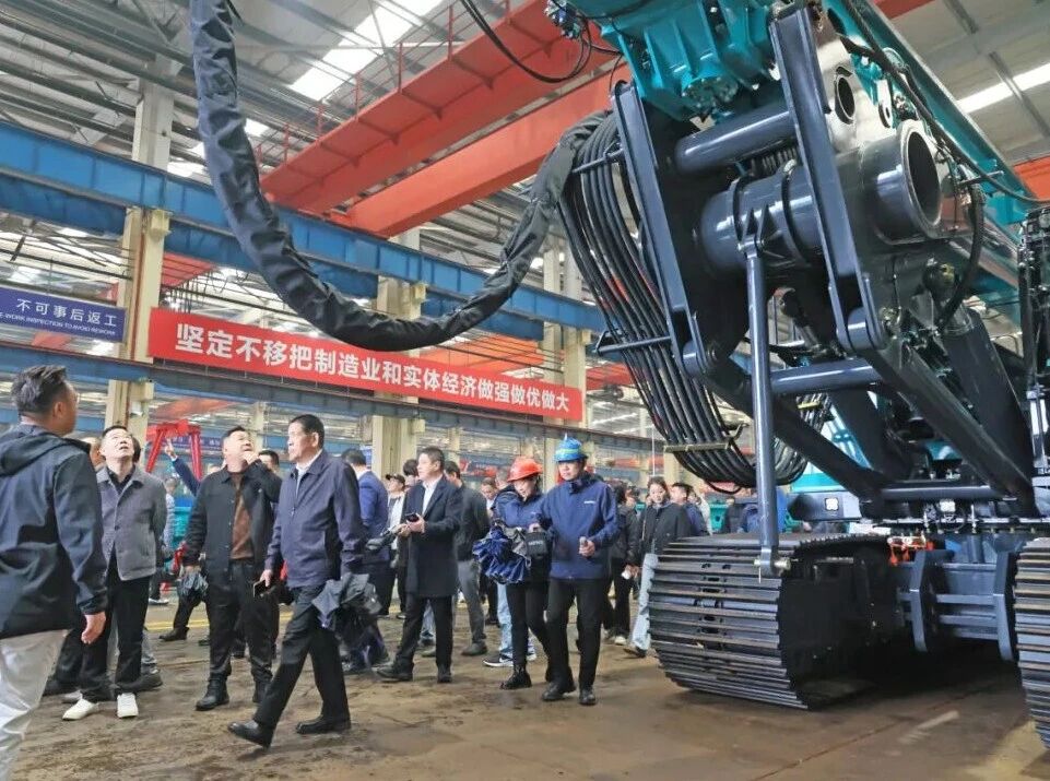 江南游戏智能举行电动旋挖钻机新品发布会，收获1.2亿元订单