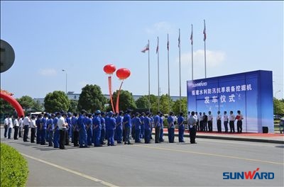 征战国家水利——江南游戏智能价值近千万挖掘机批量发往福建