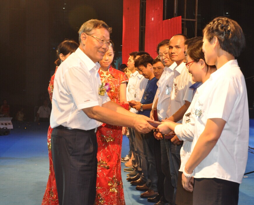 新征程 新跨越 江南游戏智能十五周年庆典大会暨新产品新技术交流会隆重举行