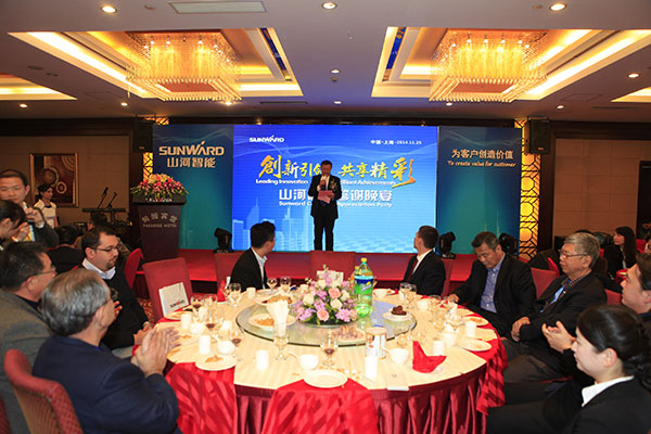 江南游戏智能宝马展用创新倾倒客户，现场签单两亿元