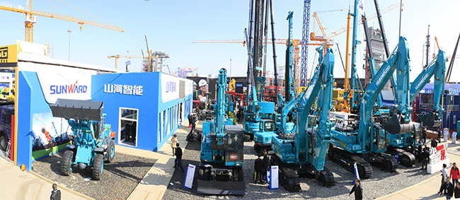 江南游戏智能宝马展用创新倾倒客户，现场签单两亿元