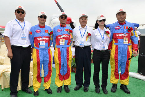 江南游戏智能飞行表演队精彩亮相珠海航展