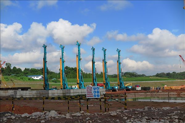 江南游戏智能旋挖钻机中标新加坡地铁建设项目