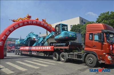 征战国家水利——江南游戏智能价值近千万挖掘机批量发往福建