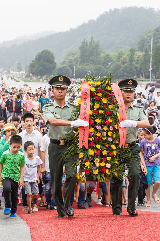 开挖机，坐游艇、飞机 江南游戏智能开展员工家属开放日活动