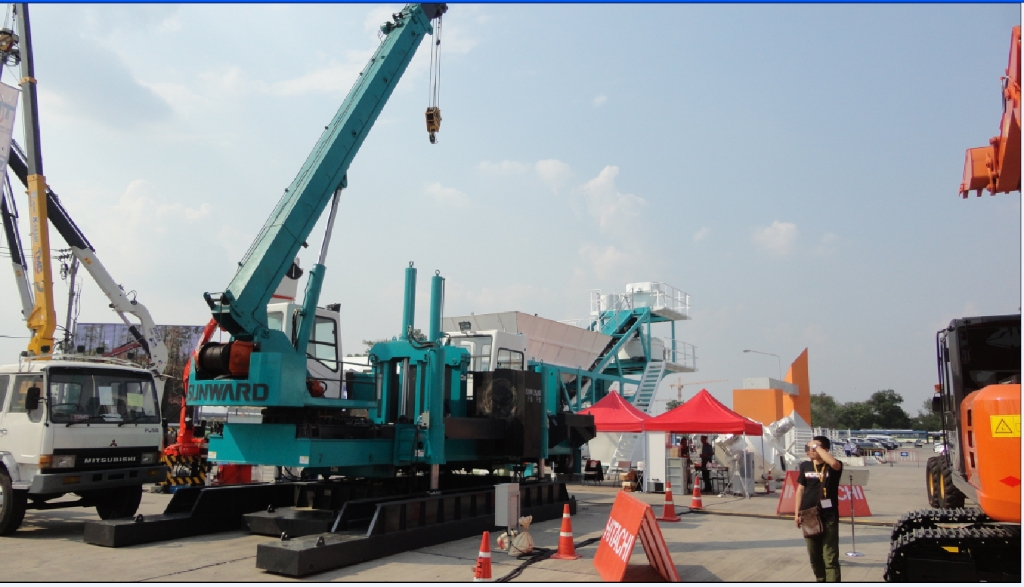 江南游戏智能液压静力压桩机“亮剑”