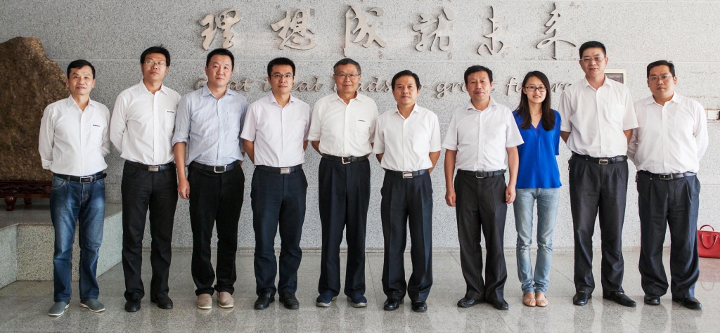 国家发改委国防司徐建平副司长一行到江南游戏智能调研