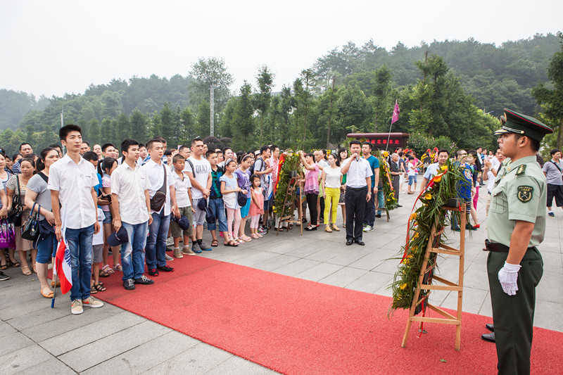 开挖机，坐游艇、飞机 江南游戏智能开展员工家属开放日活动