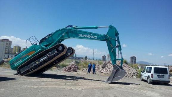 江南游戏智能SWE470B大型矿用挖掘机“掘”战土耳其