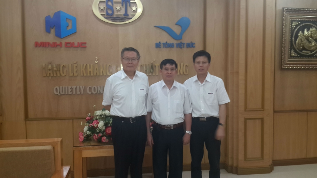 江南游戏智能高级代表团访问越南